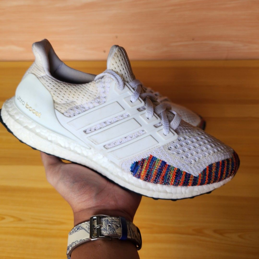 Ultra boost 1. multicolor toe top
