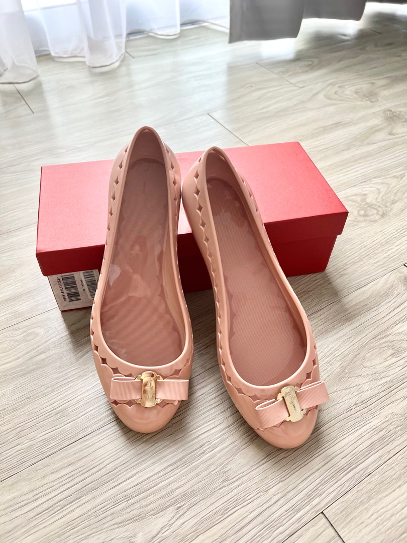 Sepatu jelly salvatore top ferragamo