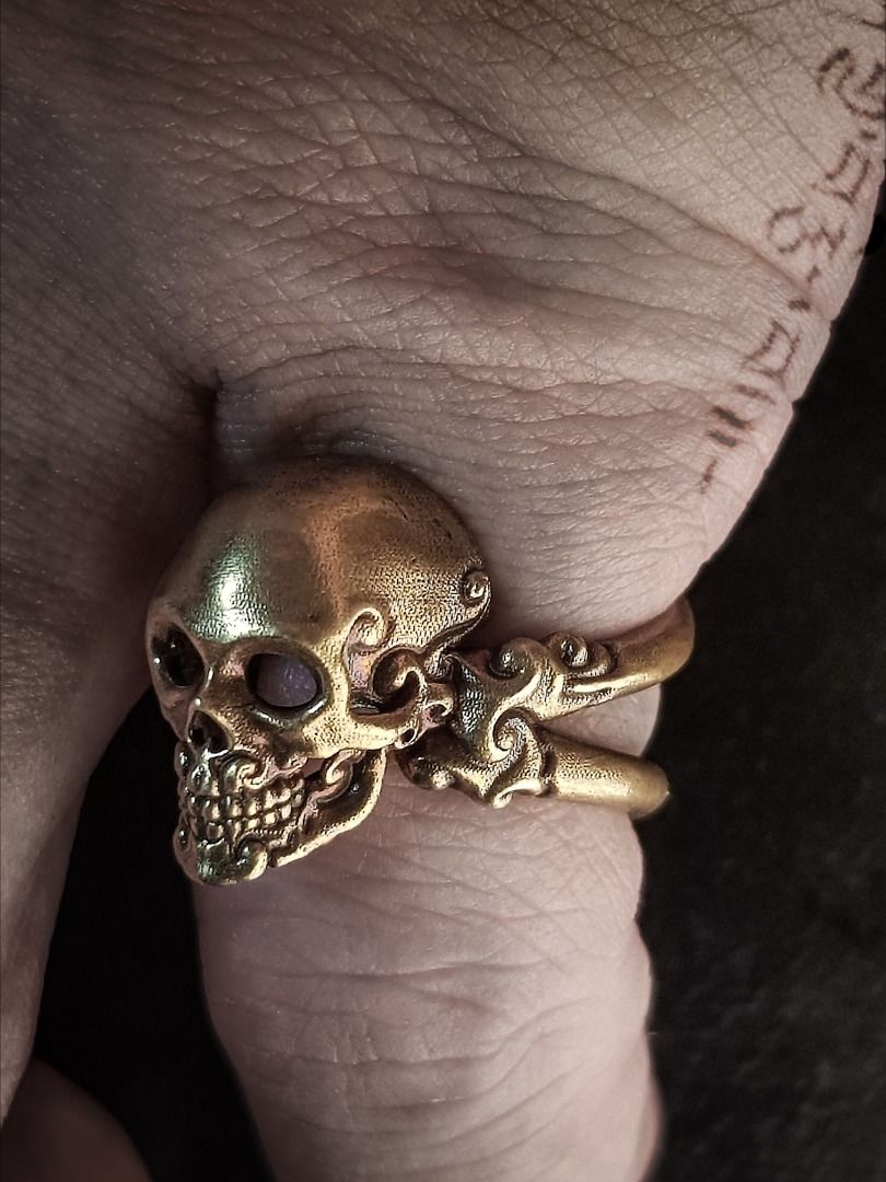 Cute outlet skull ring