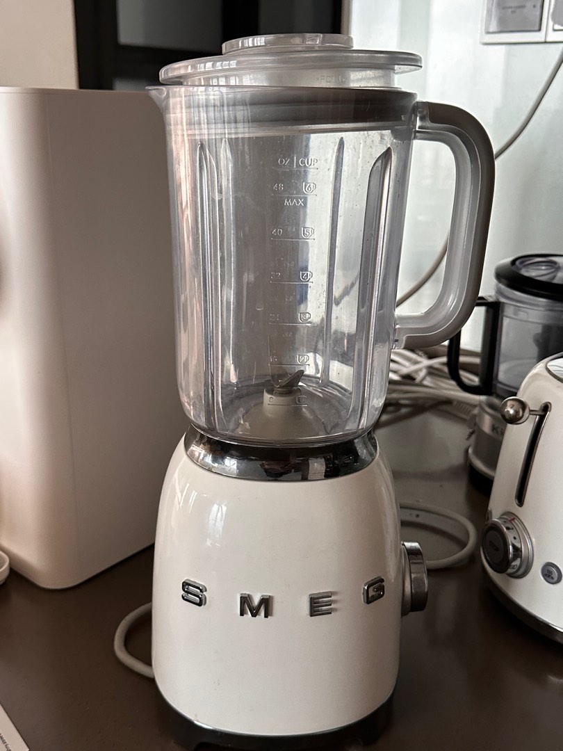 SMEG Blender White Like New, TV & Home Appliances, Kitchen Appliances