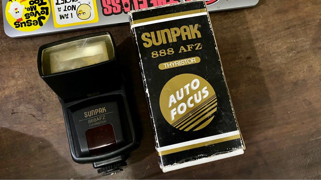 Sunpak 888 AFZ (Category: Flashes) located in Tabaco. Submitted by cinemahilig (Listing ID 1238545891, Image 1). Description: Good working condition. Item location: Tabaco City, Albay. 09395763344.