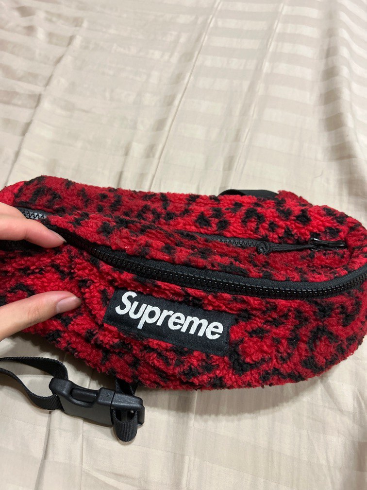 supreme red leopard fleece waist bag, 男裝, 袋, 腰袋、手提袋、小袋