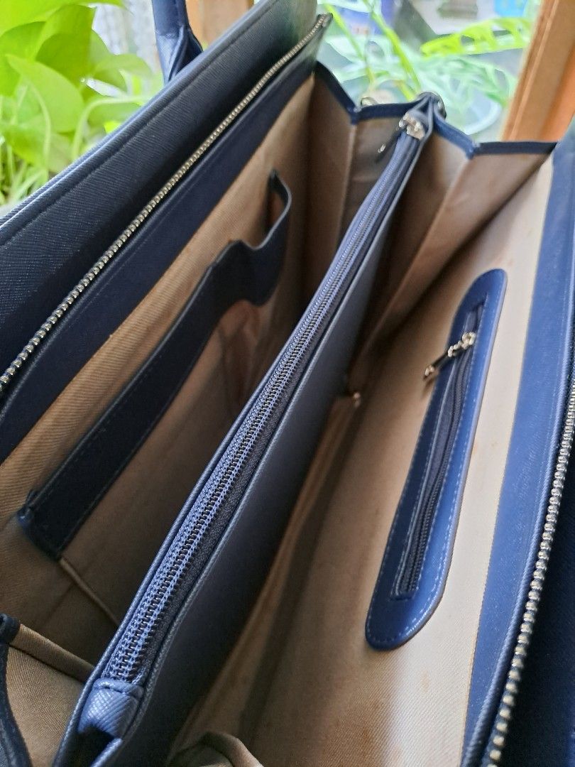 Tas biru like new on Carousell