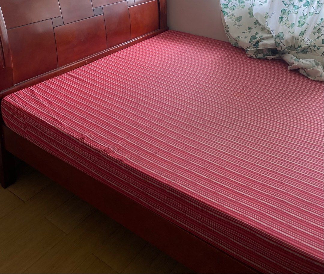 URATEX QUEEN SIZE MATTRESS, Furniture & Home Living, Furniture, Bed