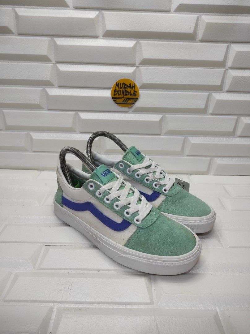 Pastel yacht cheap club vans
