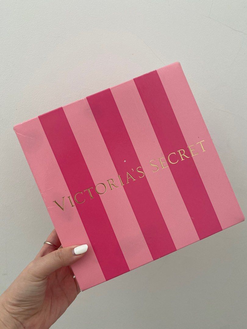 Victoria Secret Gift Box Hampers, Desain & Kerajinan Tangan, Alat
