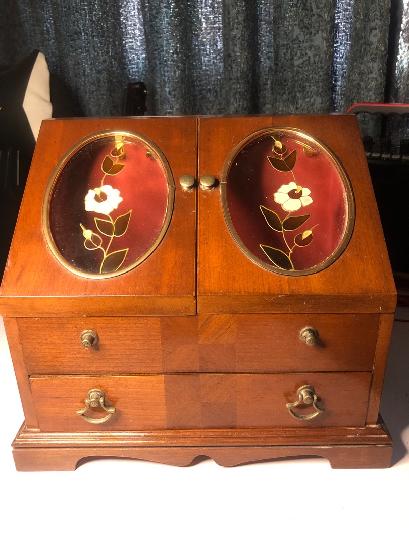 Vintage Jewellery Box, Hobbies & Toys, Collectibles & Memorabilia