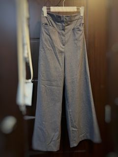 (Category: ) located in . Submitted by barbara.wardrobe (Listing ID 1238597102, Image 1). Description: .