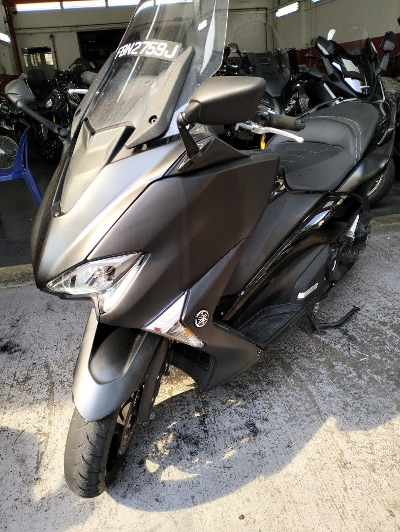 First Ride: 2013 Yamaha TMAX Black Max 530 review