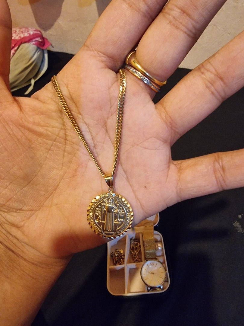 18k St. BENEDICT 3.8 grams-3k per gram (Category: Necklaces) located in Manila. Submitted by Collectibles (Listing ID 1238703496, Image 2). Description: 18k st. benedict 9 grams 3,350 per gram only freeship.