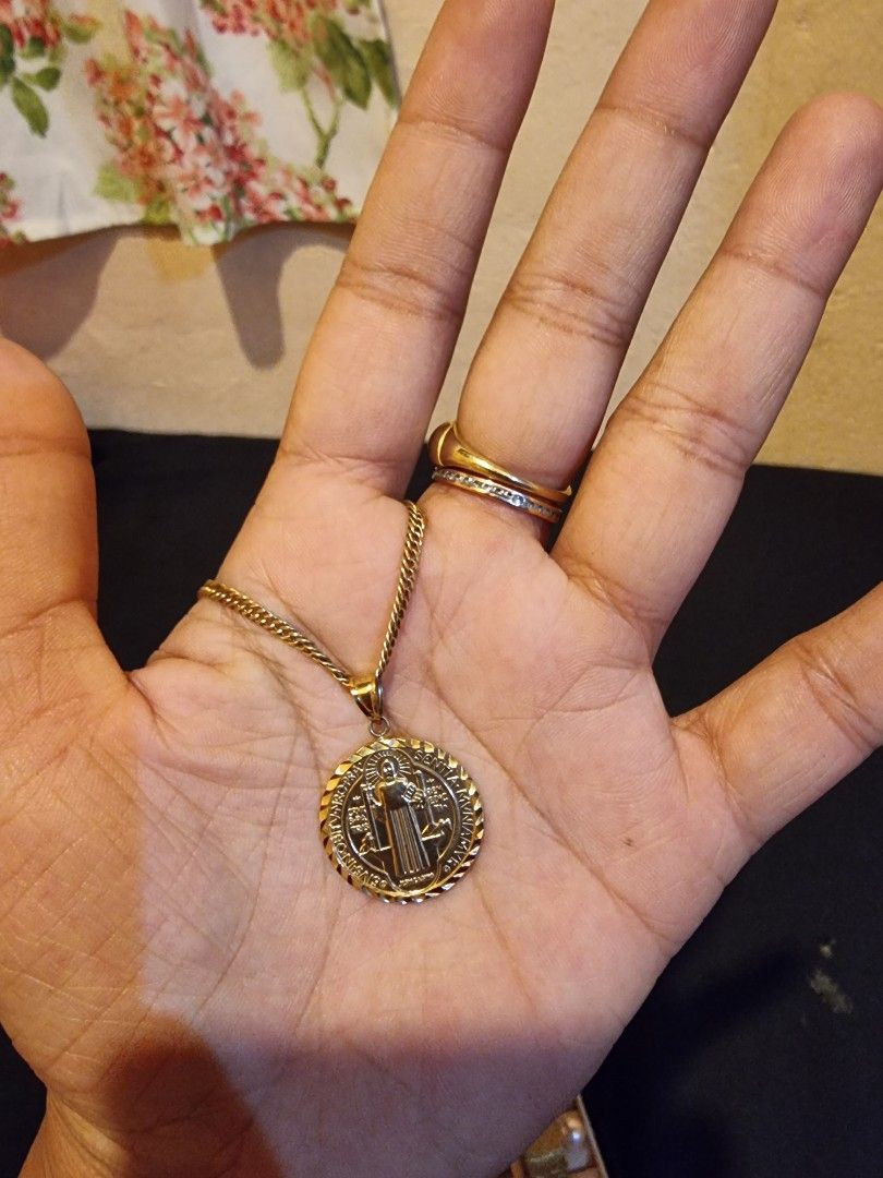 18k St. BENEDICT 3.8 grams-3k per gram (Category: Necklaces) located in Manila. Submitted by Collectibles (Listing ID 1238703496, Image 3). Description: 18k st. benedict 9 grams 3,350 per gram only freeship.