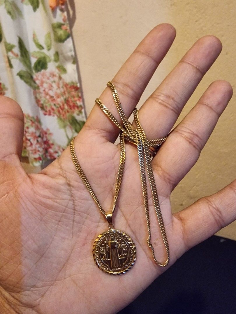 18k St. BENEDICT 3.8 grams-3k per gram (Category: Necklaces) located in Manila. Submitted by Collectibles (Listing ID 1238703496, Image 1). Description: 18k st. benedict 9 grams 3,350 per gram only freeship.