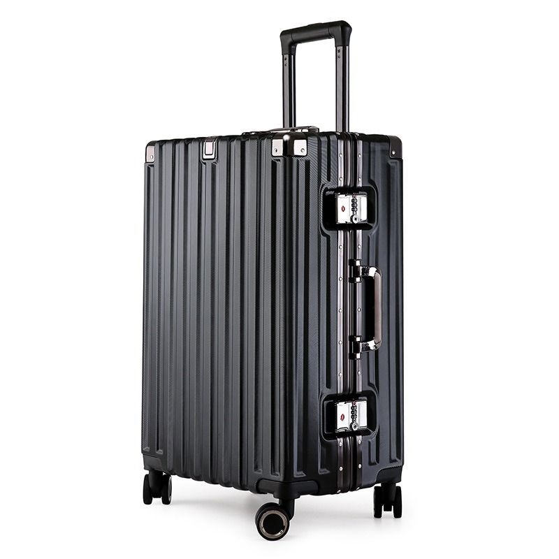 Large suitcase outlet size
