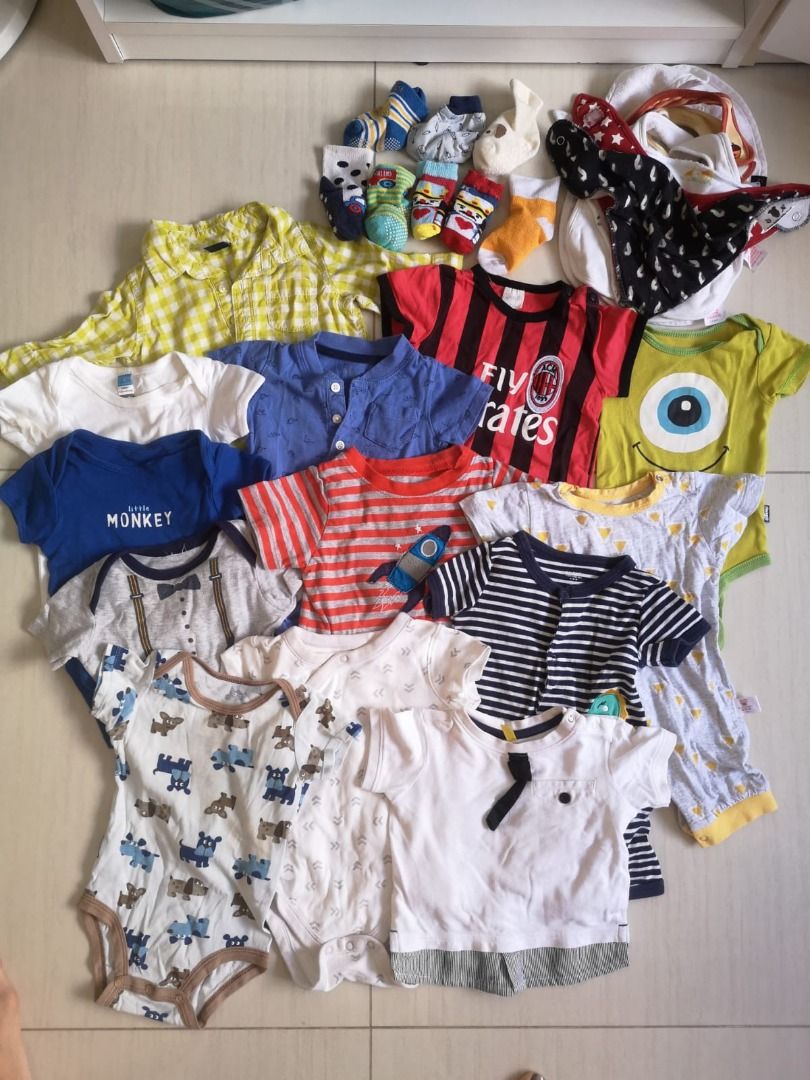 31 pieces Bundle of Baby clothes 6 to 12 months bibs socks baby