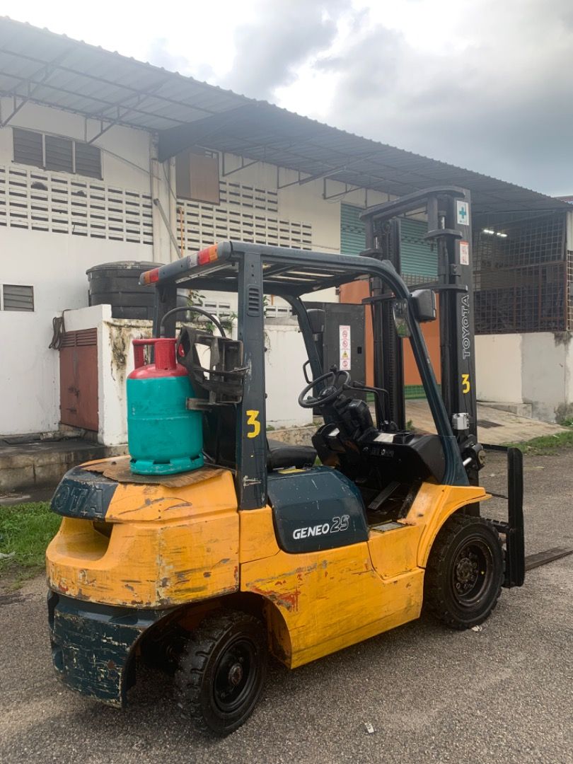 2nd Hand Forklift for Sales, Everything Else, Others on Carousell
