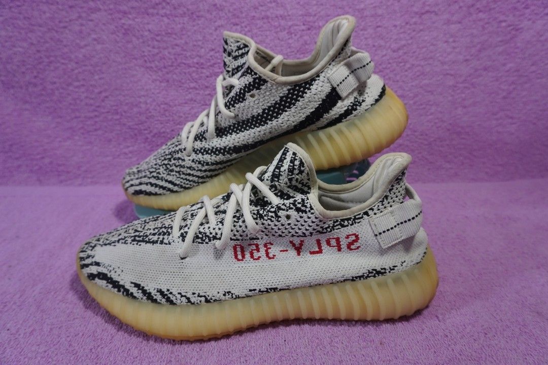 931. Adidas Yeezy Boost 350 V2 Zebra CP9654 Size 41.5, Fesyen Pria