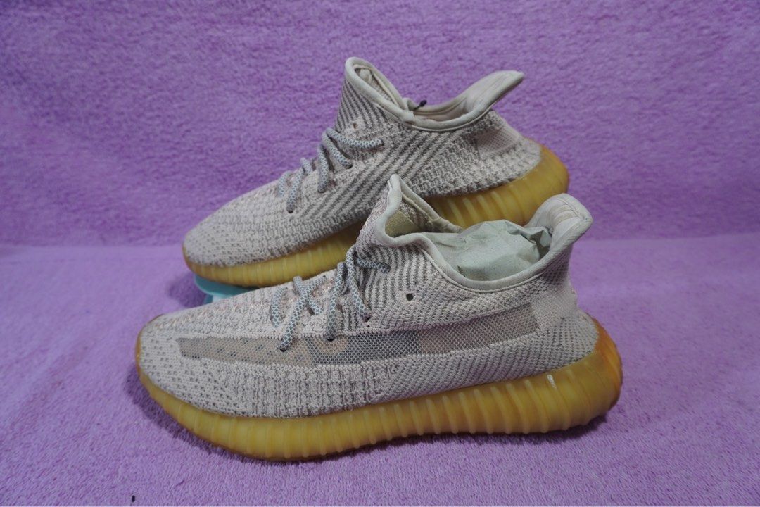 957. Adidas Yeezy Boost 350 V2 Synth Reflective Soft Pink EG5564 Size 42  Insole 26.5 cm Made in China