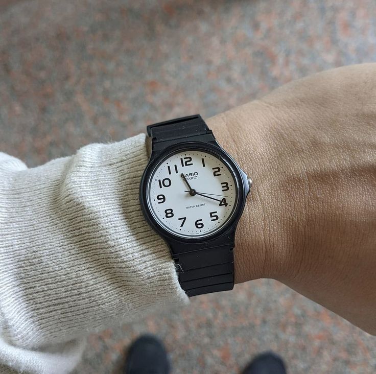 1 CASIO MQ 24