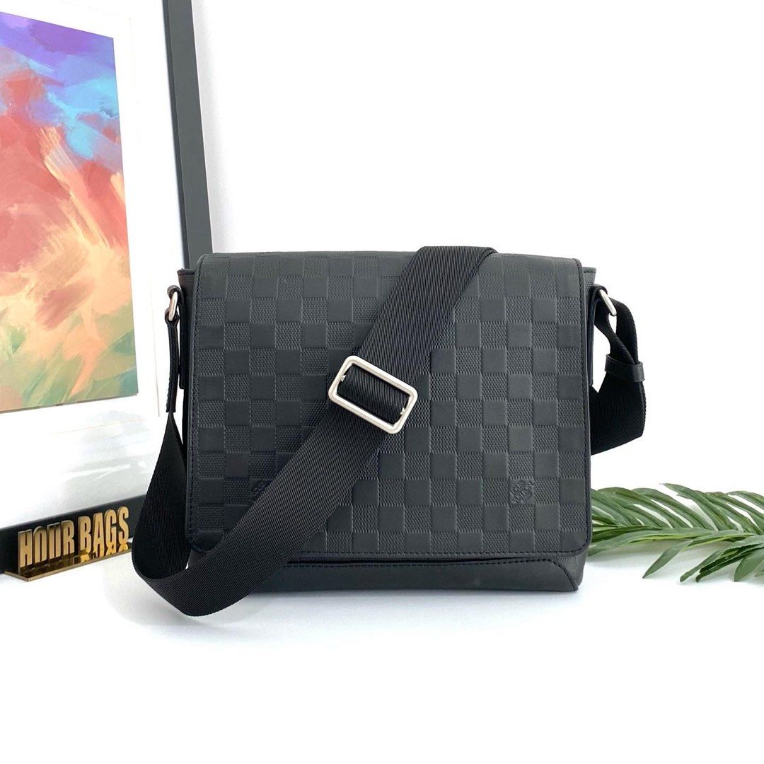 Louis Vuitton Messenger Dayton Reporter Bag, Luxury, Bags & Wallets on  Carousell