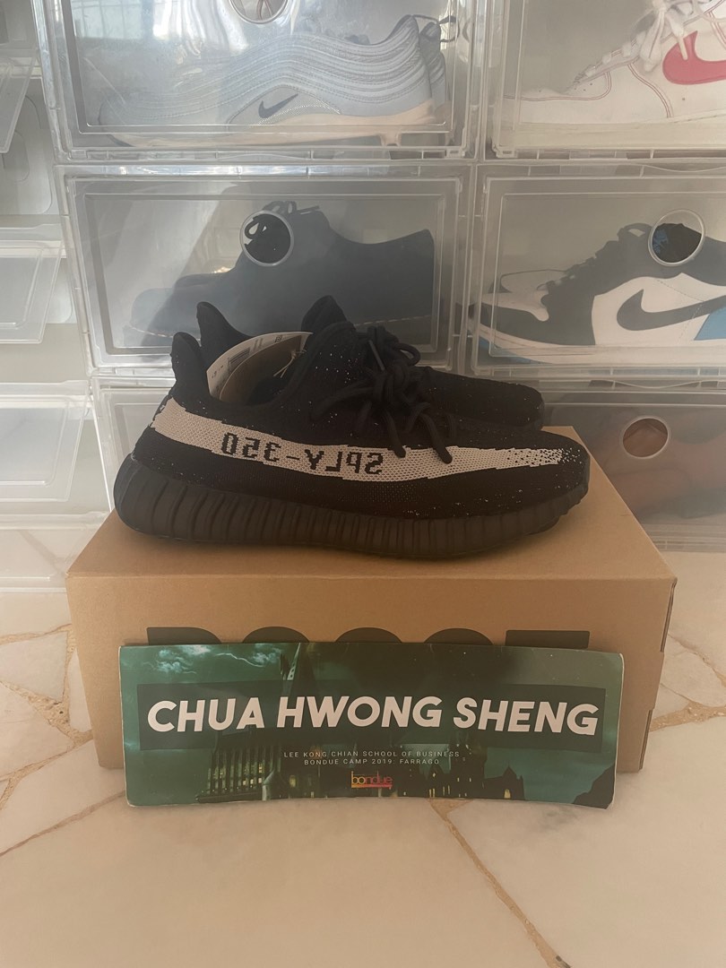 Adidas yeezy Oreo, Men's Fashion, Footwear, Sneakers on Carousell