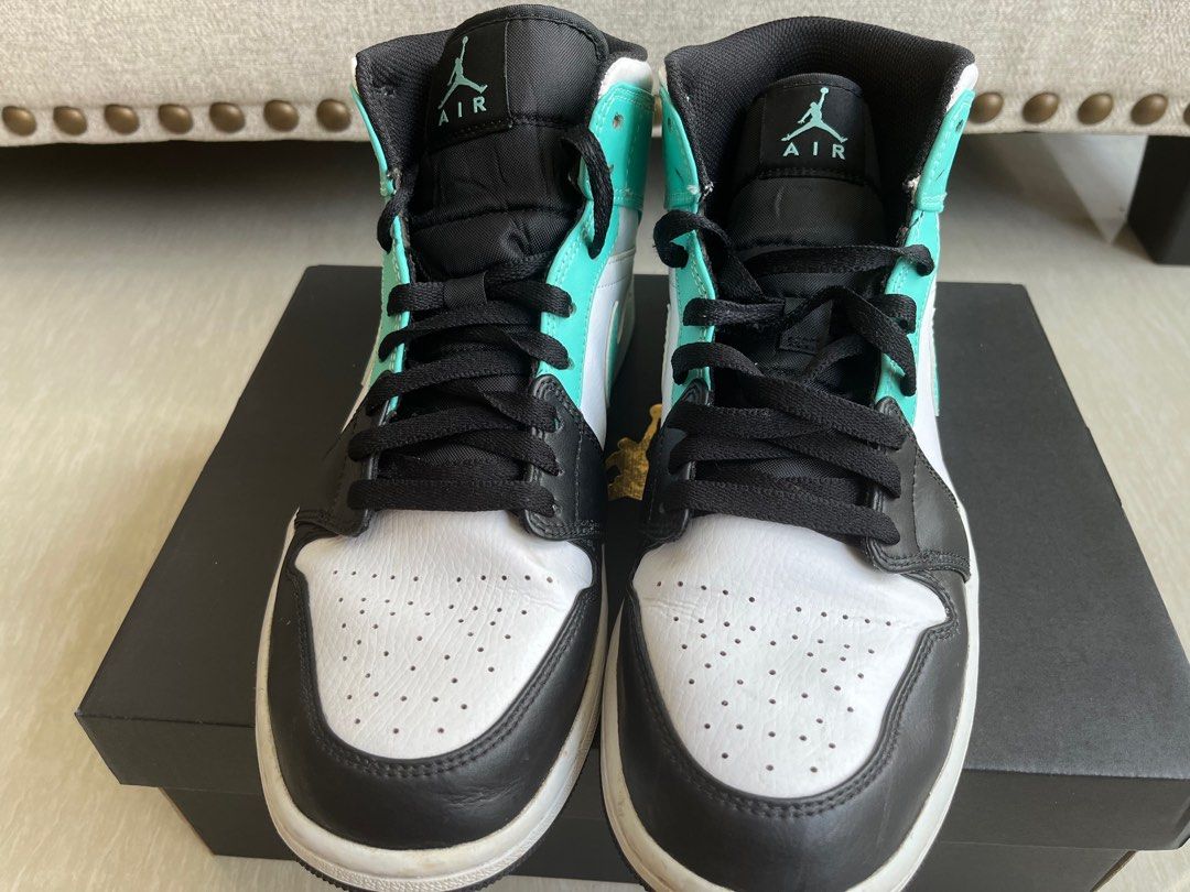 aj1 tropical twist mid