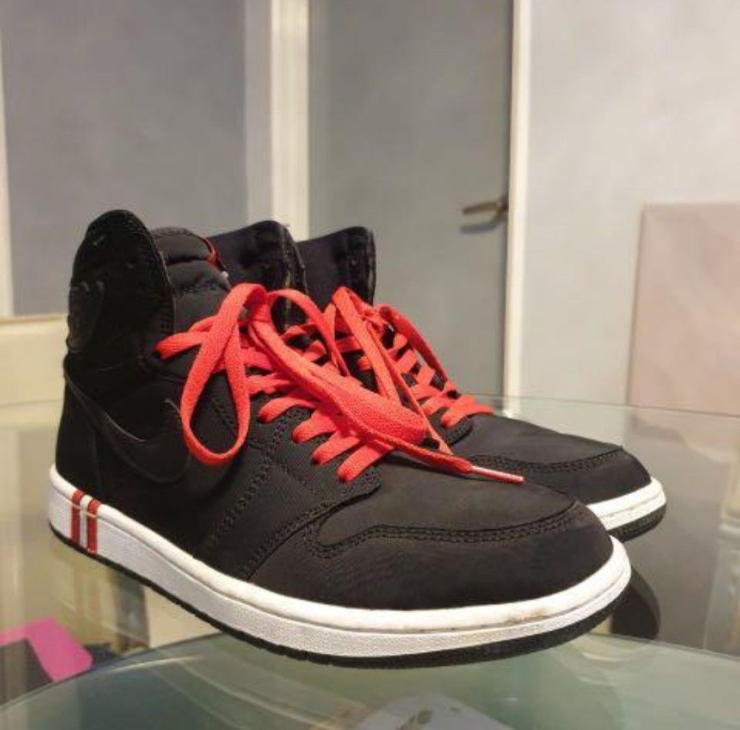Jordan 1 shop psg red laces