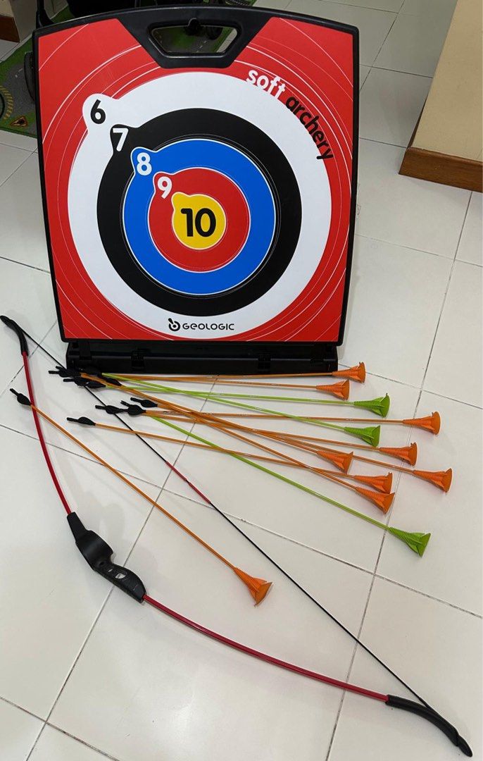 Archery with extra arrows, Hobbies & Toys, Toys & Games on Carousell