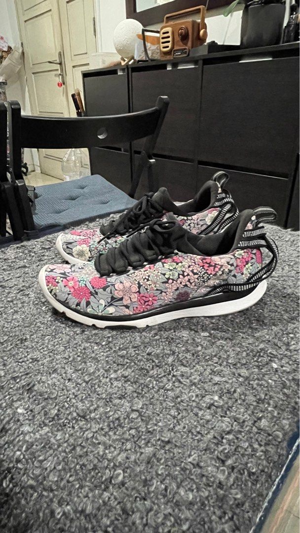 Asics gel fit store sana se floral