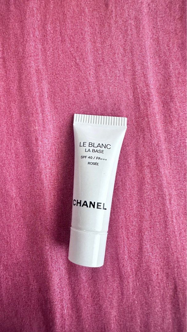 AUTHENTIC‼️CHANEL sample 2.5ml le blanc la base rosee spf 40/pa+++  correcting brightening makeup base long lasting, Beauty & Personal Care,  Face, Makeup on Carousell