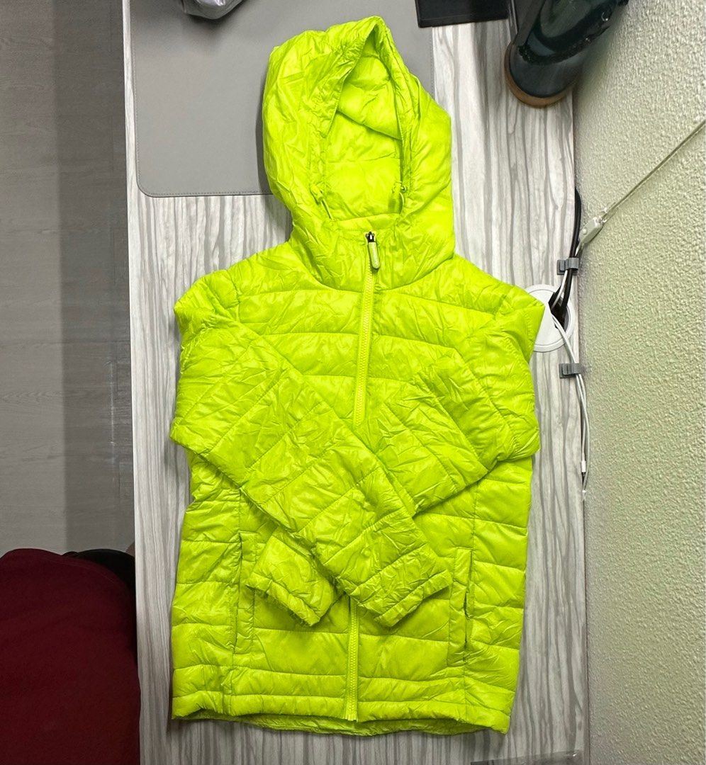 Puffer yellow shop