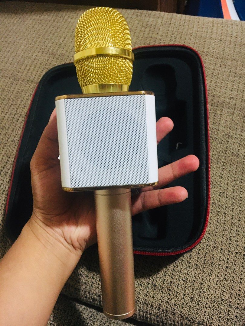 📍BLUETOOTH MICROPHONE AND SPECKER (Category: Microphones) located in Baguio. Submitted by vanity_kimo (Listing ID 1238785232, Image 3). Description: 📍TUXUN 📍BLUETOOTH MIC AND SPEAKER 📍ALMOST NEW 📍with case and manuaL 📍FOR ANDROID AND ISO 📍ISSUE UNG CASE LNG MEJO NG BACK2 lng but the mice is very good condition .