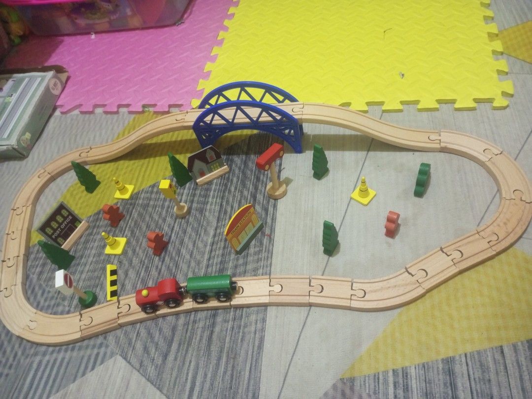 Chad valley train track sales