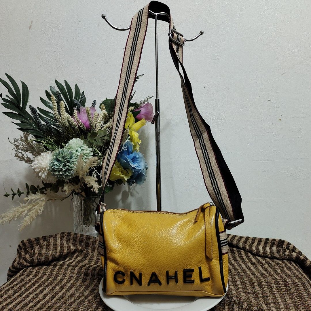 Chanel Crossbody Bag, Women'S Fashion, Bags & Wallets, Cross-Body Bags On  Carousell
