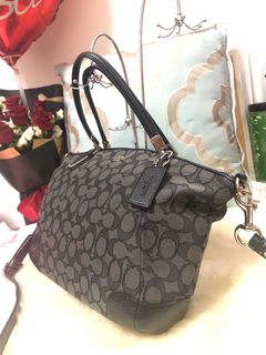 (Category: ) located in . Submitted by royalcastleshops (Listing ID 1238767487, Image 1). Description: .