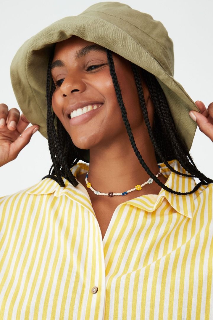 Pale yellow outlet bucket hat