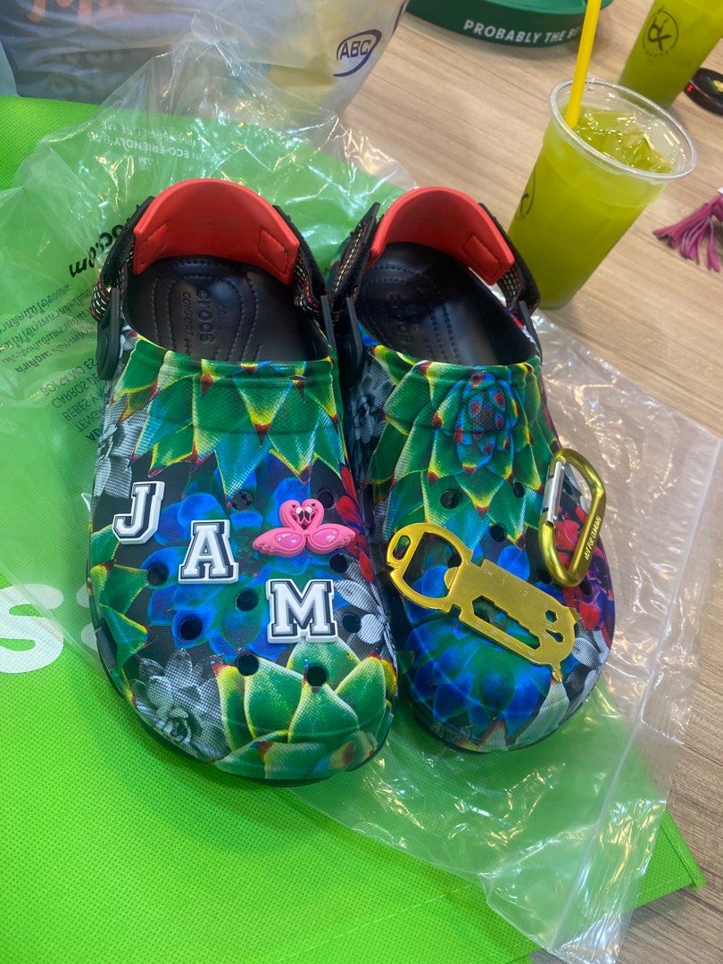 Crocs on sale m9w11 size