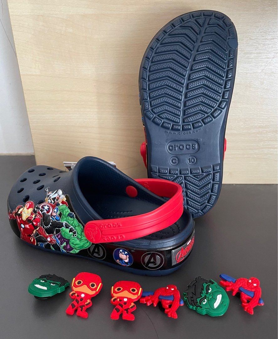 Crocs avengers discount