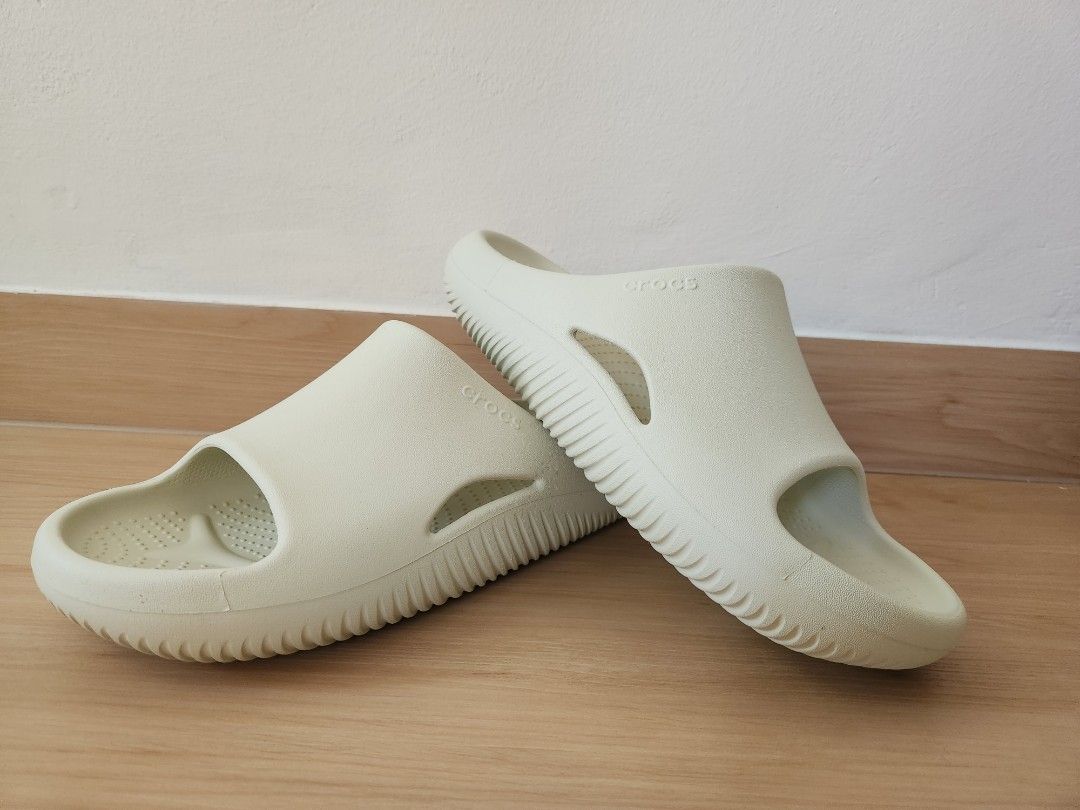 Crocs Mellow Bone Color Slides Size Men 10 Women 12
