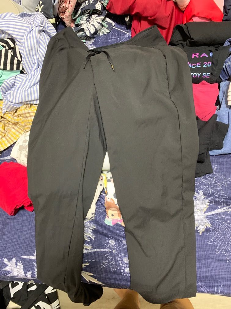 Decathlon black pants, Women's Fashion, Bottoms, Jeans & Leggings on
