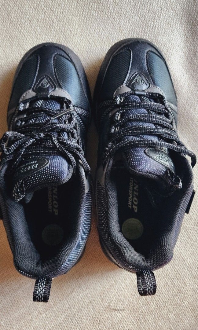Dunlop 2025 walking shoes