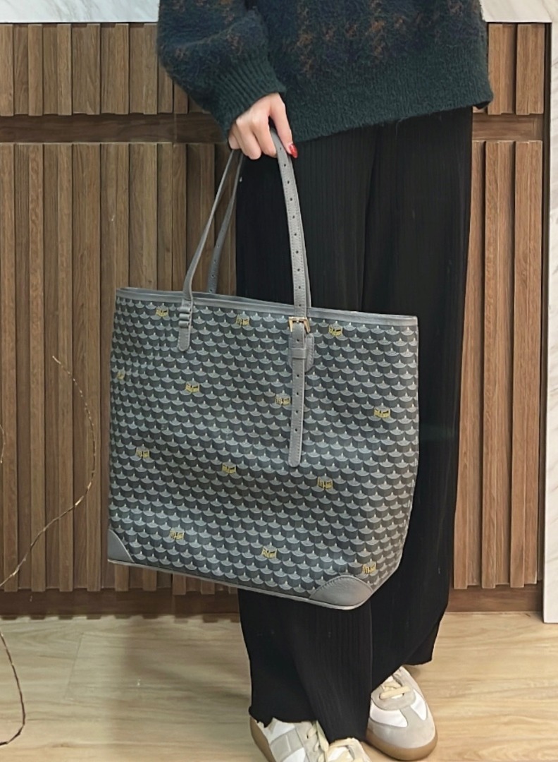 BER MONTH SALE Faure Le Page Daily Carry Vertical Tote in