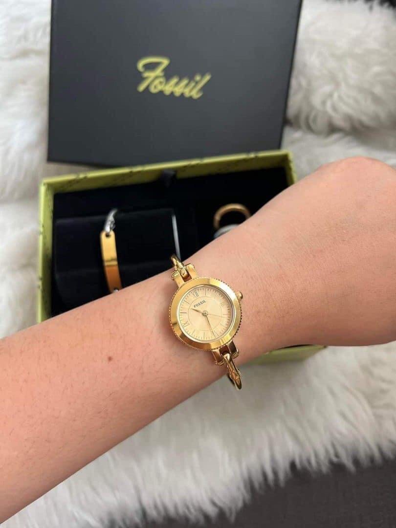 Fossil bangle watch top