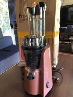 Fronton juice machine (slow juicer)