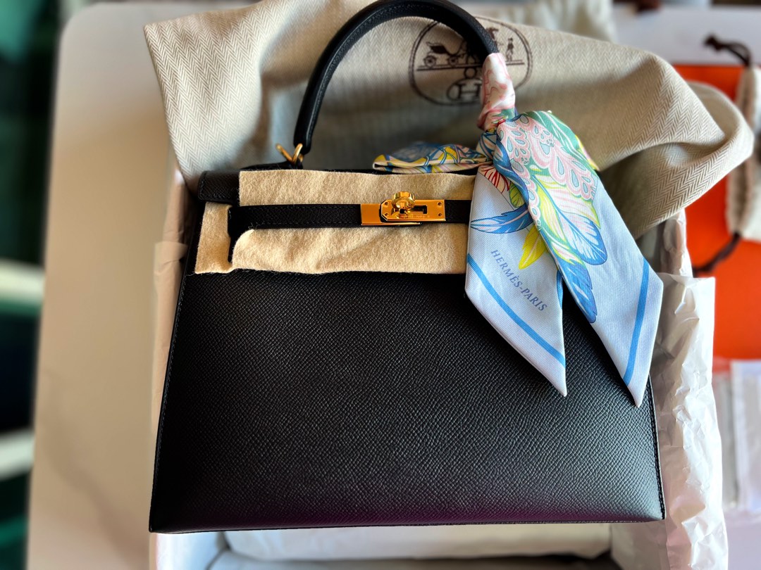 Hermes Kelly 32 Epsom Black Square O GHW, Luxury, Bags & Wallets on  Carousell