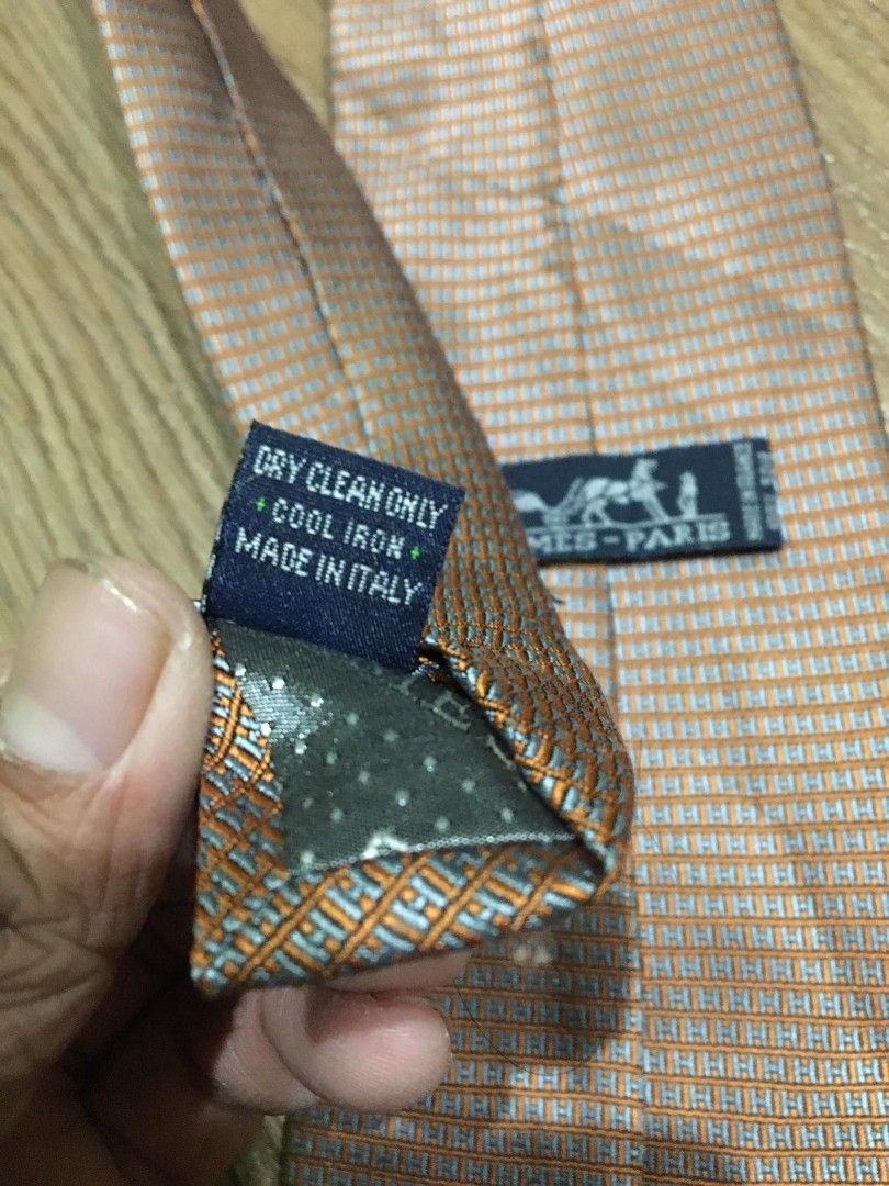 How To Spot A Fake Hermes Tie