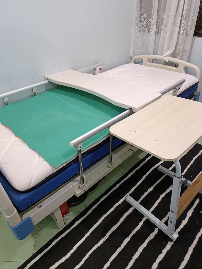 Hospital bed + wheel chair, Furniture & Home Living, Bedding & Towels