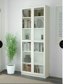 IKEA Billy Wooden Cabinet/ Shelf / Cupboard with Oxberg Glass Door