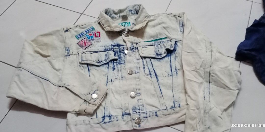 Jaket Jeans, Women'S Fashion, Coats, Jackets And Outerwear On Carousell