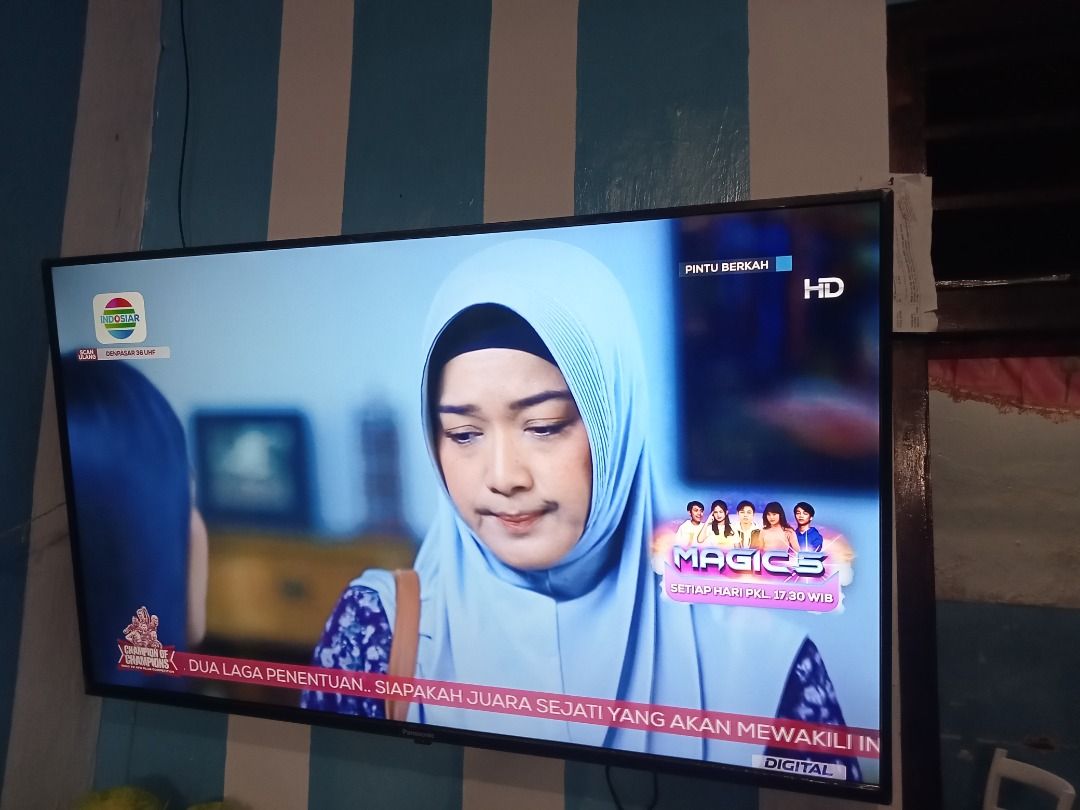 Jual tv LED 50 inch panasonic atau klu ada bs d tukar tambah tv LED 43