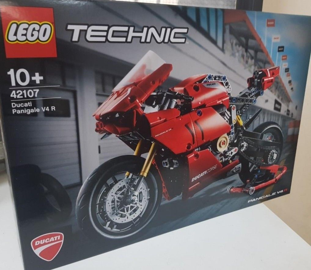 LEGO Technic Ducati Panigale V4 R Motorcycle 42107 Building Set